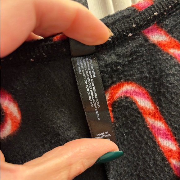 Torrid Size 1/2 Black Fleece Onesie with Candy Cane Hearts - Picture 4 of 4